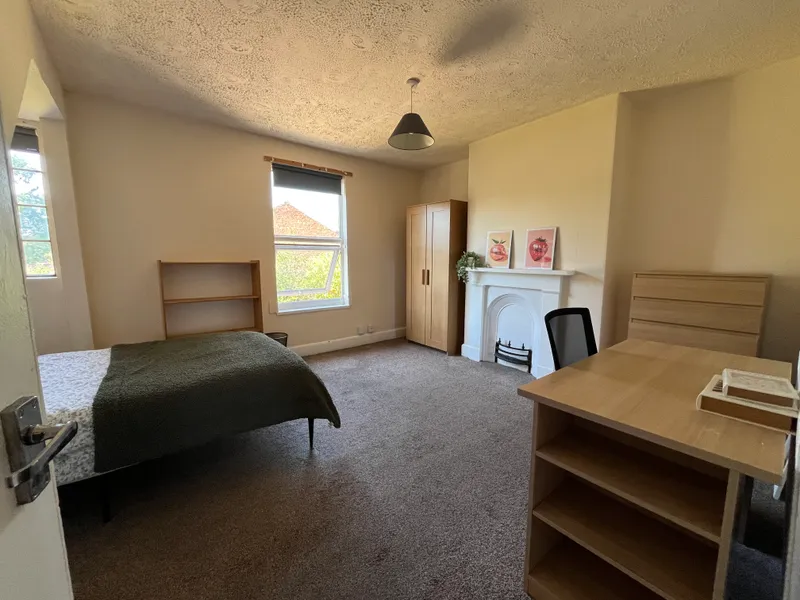 4 Bed West End Student House  // Jul 2026 - Image 11